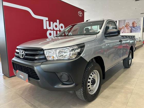 TOYOTA HILUX 2.8 D-4D TURBO DIESEL CS 4X4 AUTOMÁTICO